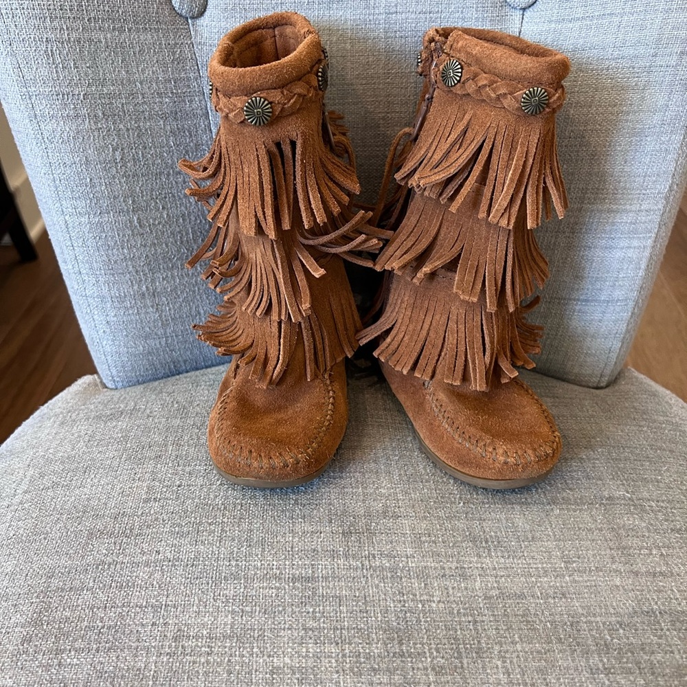Minnetonka Kids Moccasins in Brown